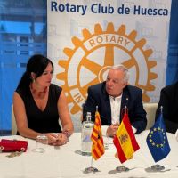 EL CLUB ROTARIO DE HUESCA RECIBE LA VISITA DE LA ALCALDESA DOÑA LORENA ORDUNA